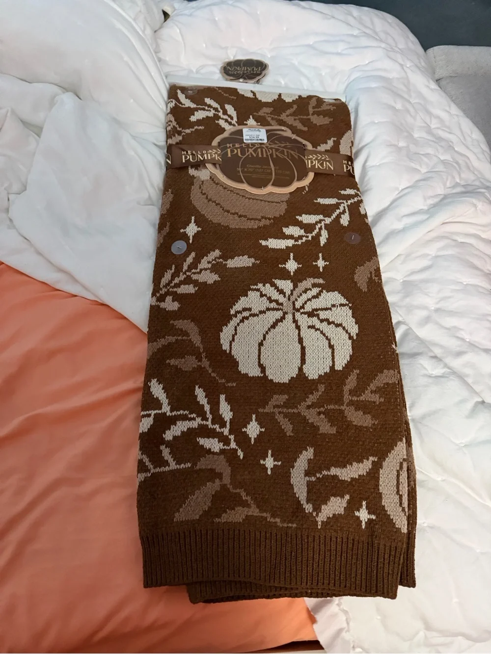 Autumn Pumpkin Knit Table Runner - Brown & Cream